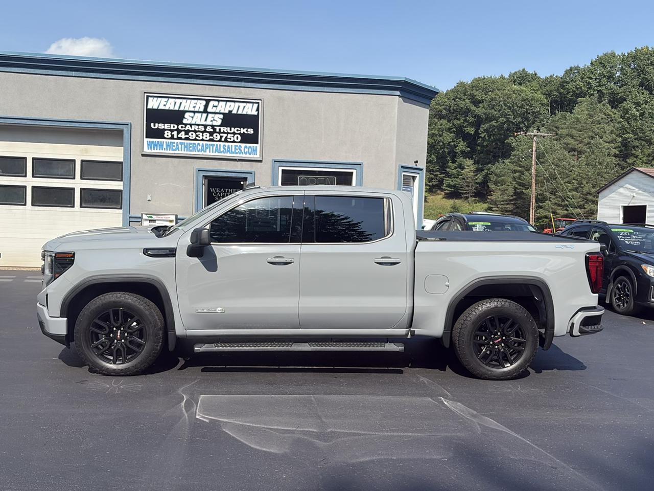 GMC Sierra 1500 4WD Crew Cab 147" Elevation w/3VL 2024