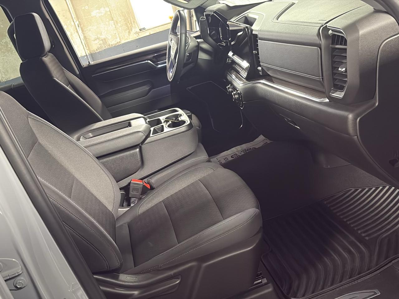 GMC Sierra 1500 4WD Crew Cab 147" Elevation w/3VL 2024