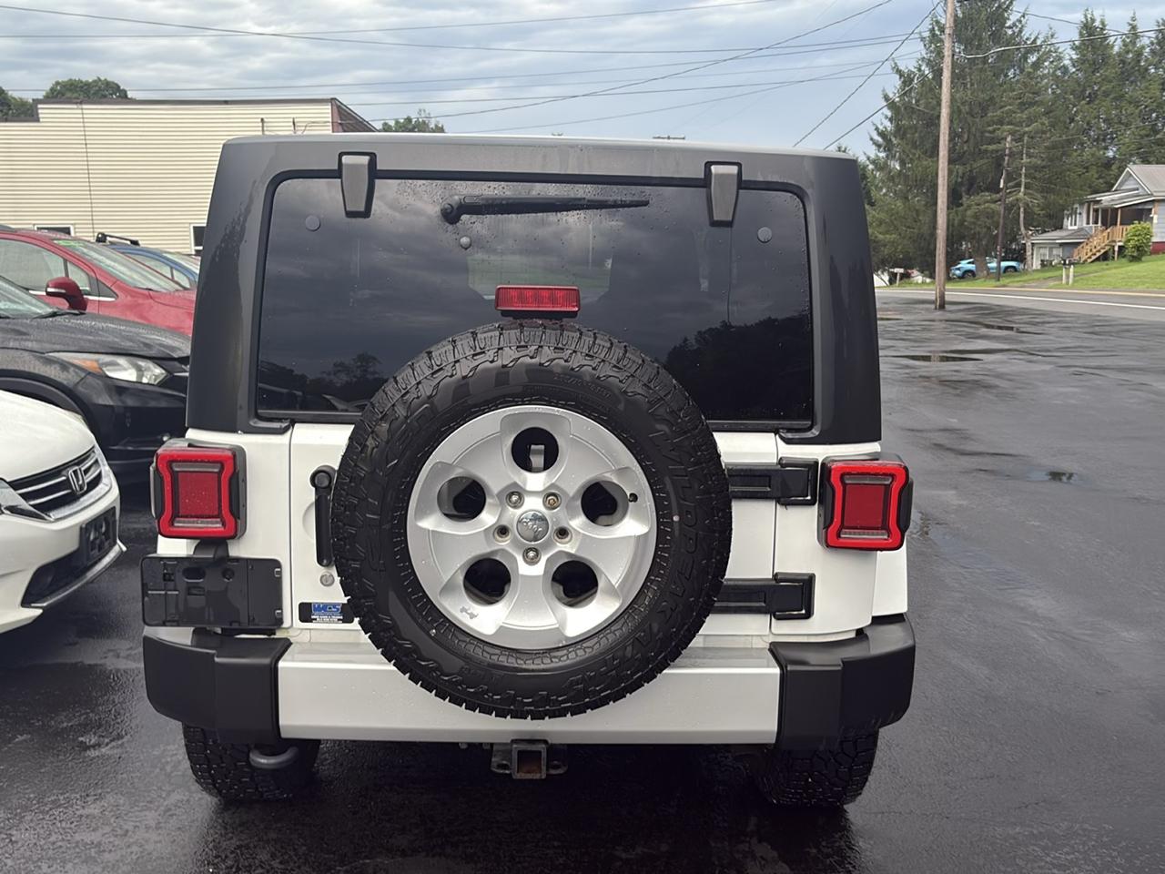 Jeep Wrangler 4WD 2dr Sahara 2013