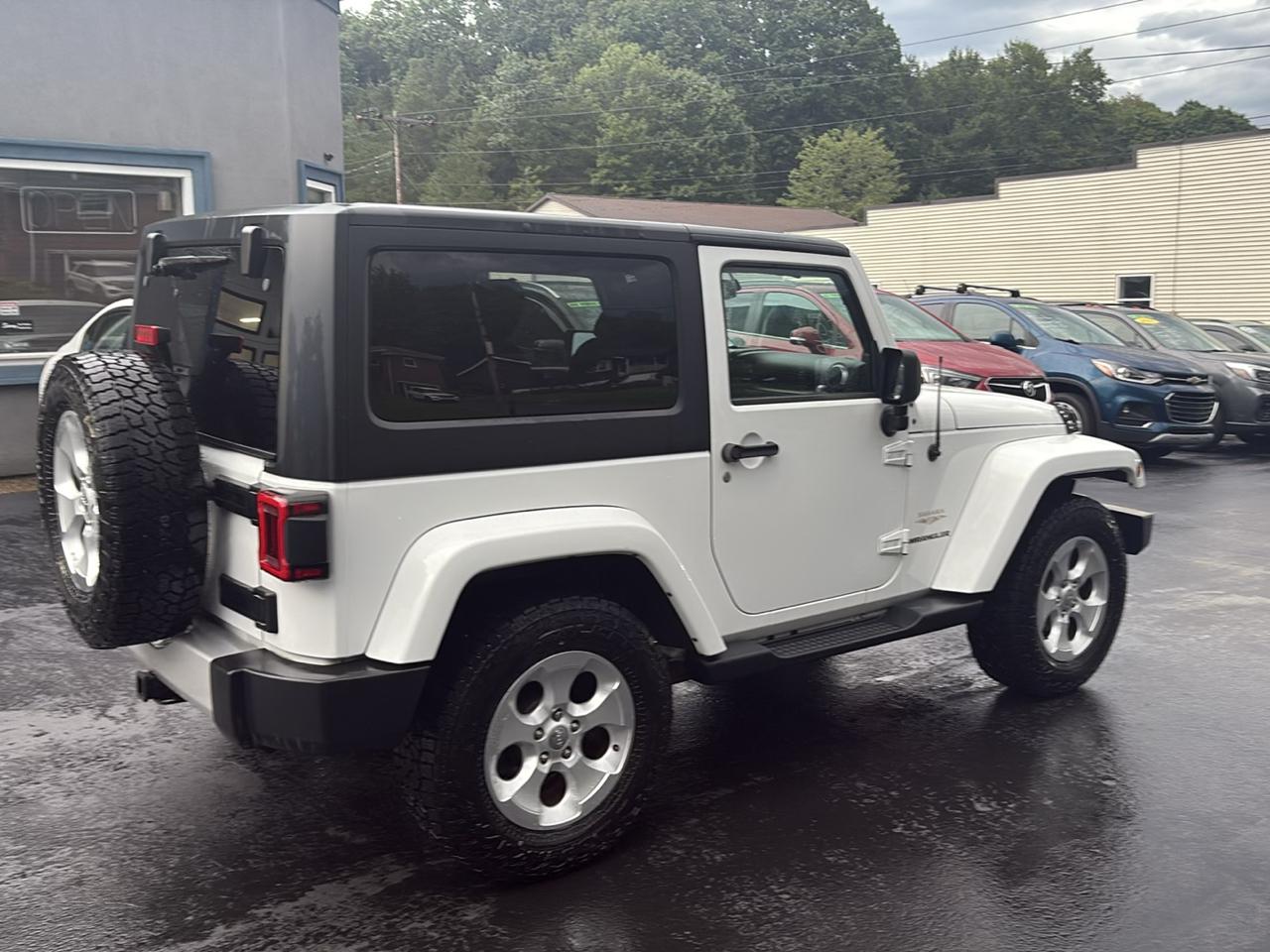 Jeep Wrangler 4WD 2dr Sahara 2013