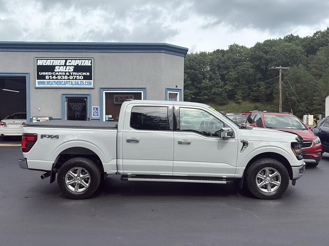 Ford F-150 4WD SuperCrew 145" XLT 2024