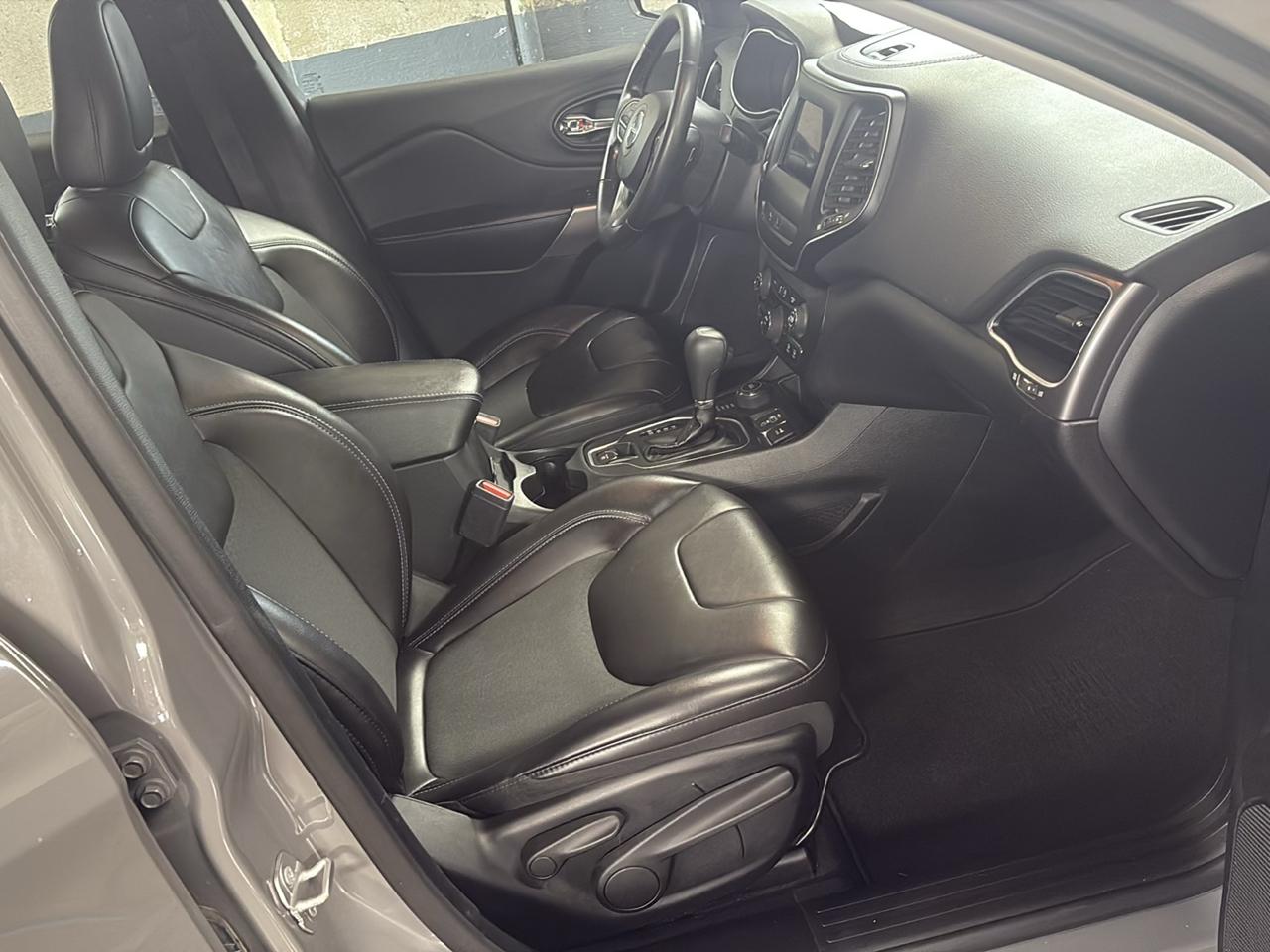Jeep Cherokee Latitude Plus 4x4 2019
