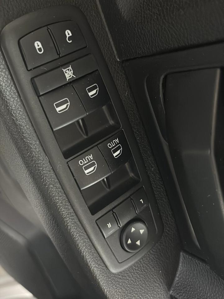RAM 1500 Classic Express 4x4 Quad Cab 6'4" Box 2019