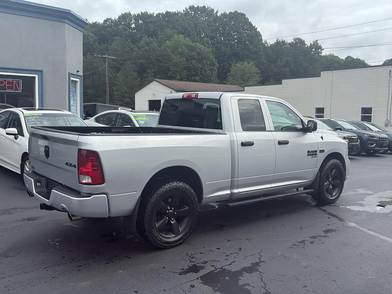 RAM 1500 Classic Express 4x4 Quad Cab 6'4" Box 2019