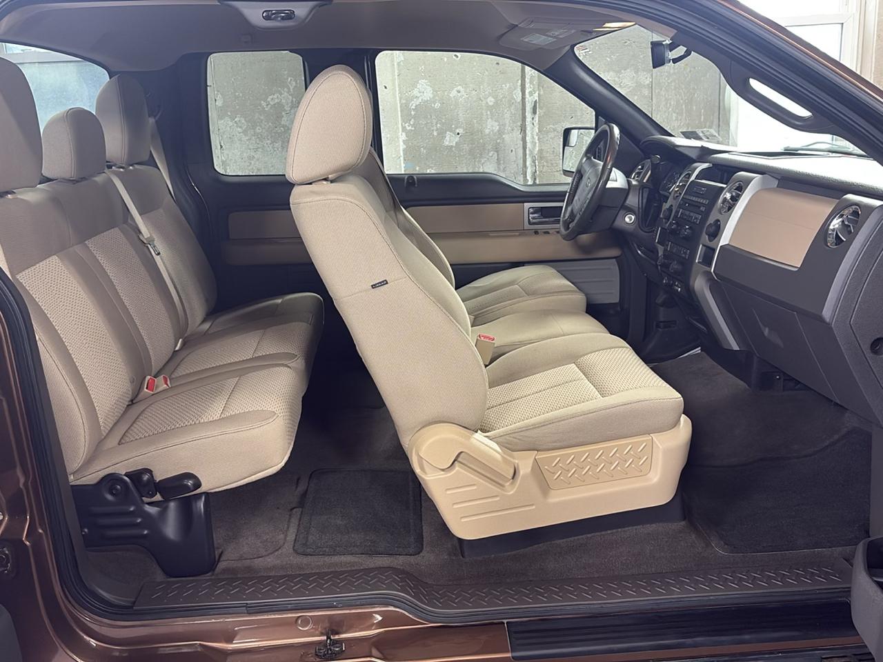 Ford F-150 4WD SuperCab 145" Lariat 2011
