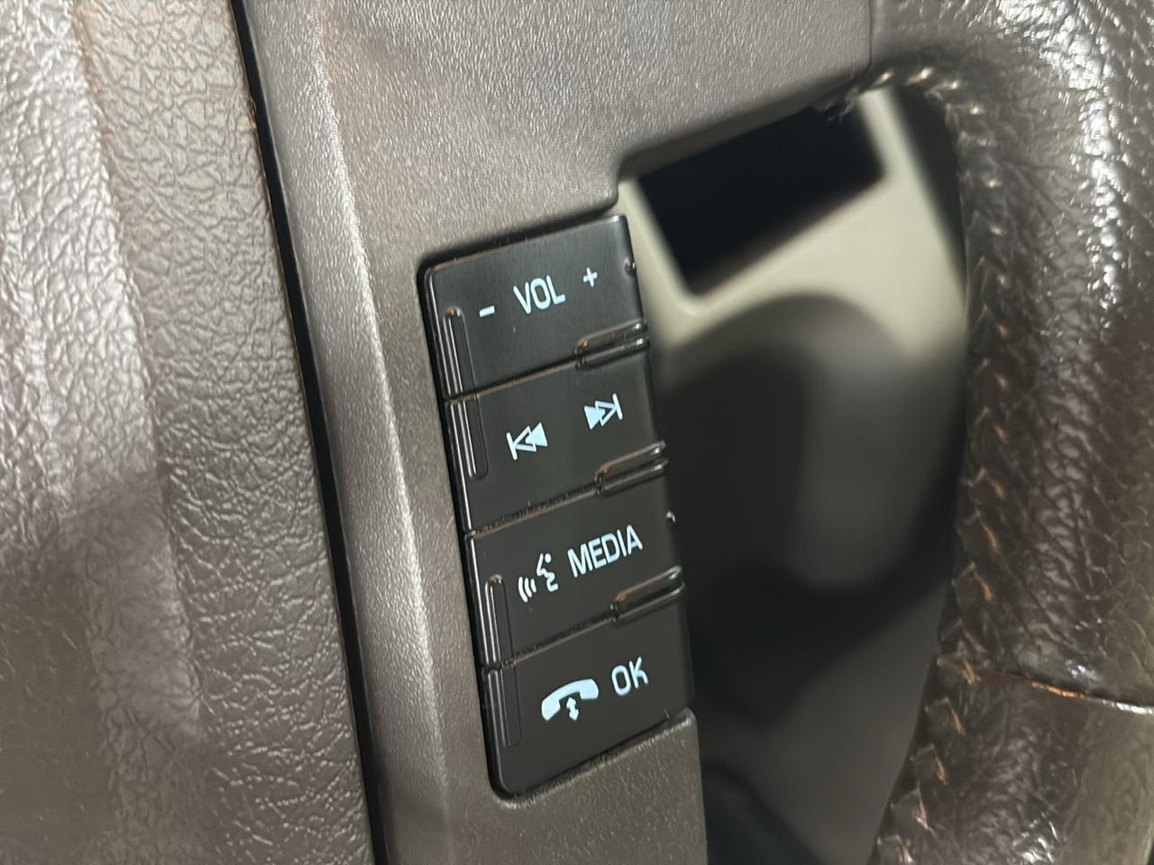 Ford F-150 4WD SuperCab 145" Lariat 2011