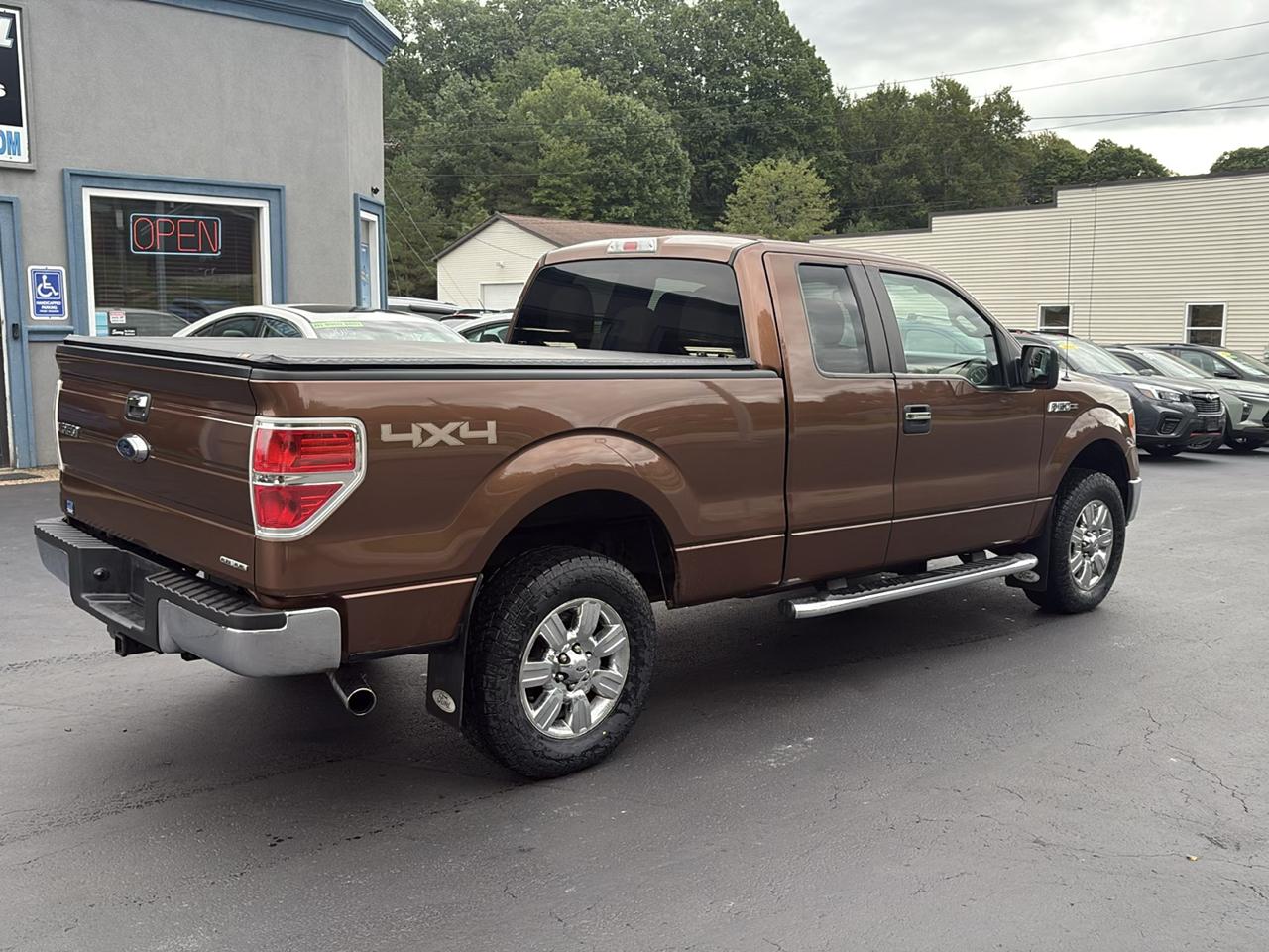 Ford F-150 4WD SuperCab 145" Lariat 2011