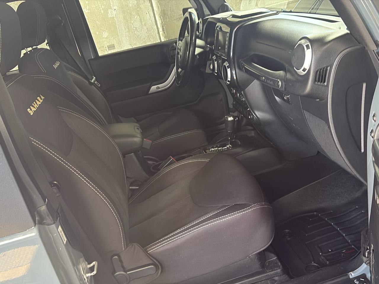 Jeep Wrangler 4WD 2dr Sahara 2014