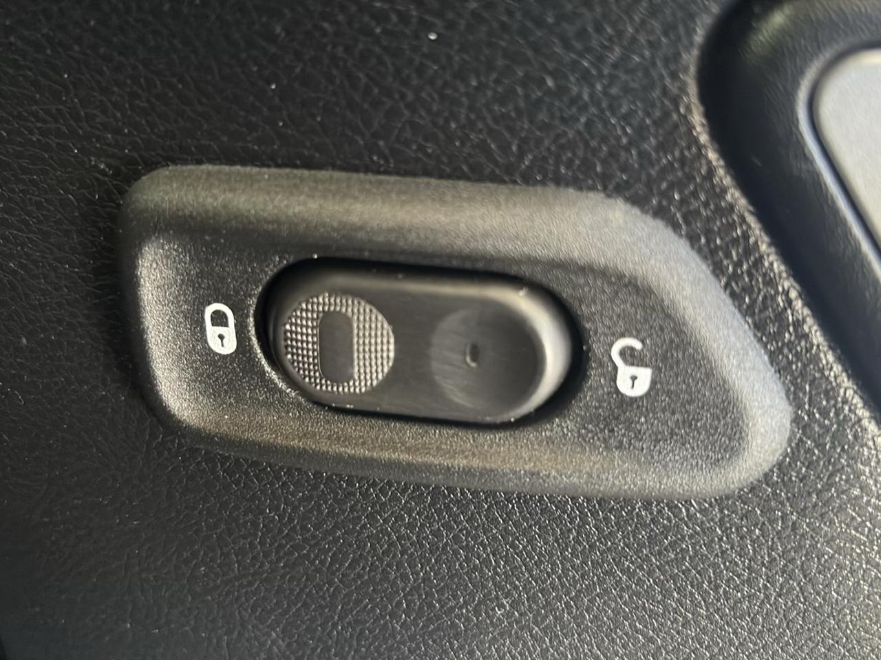 Jeep Wrangler 4WD 2dr Sahara 2014