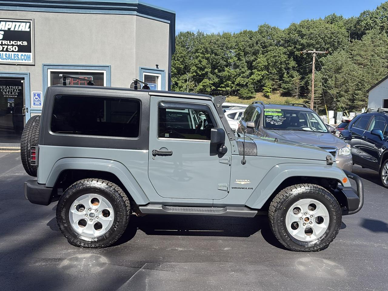 Jeep Wrangler 4WD 2dr Sahara 2014