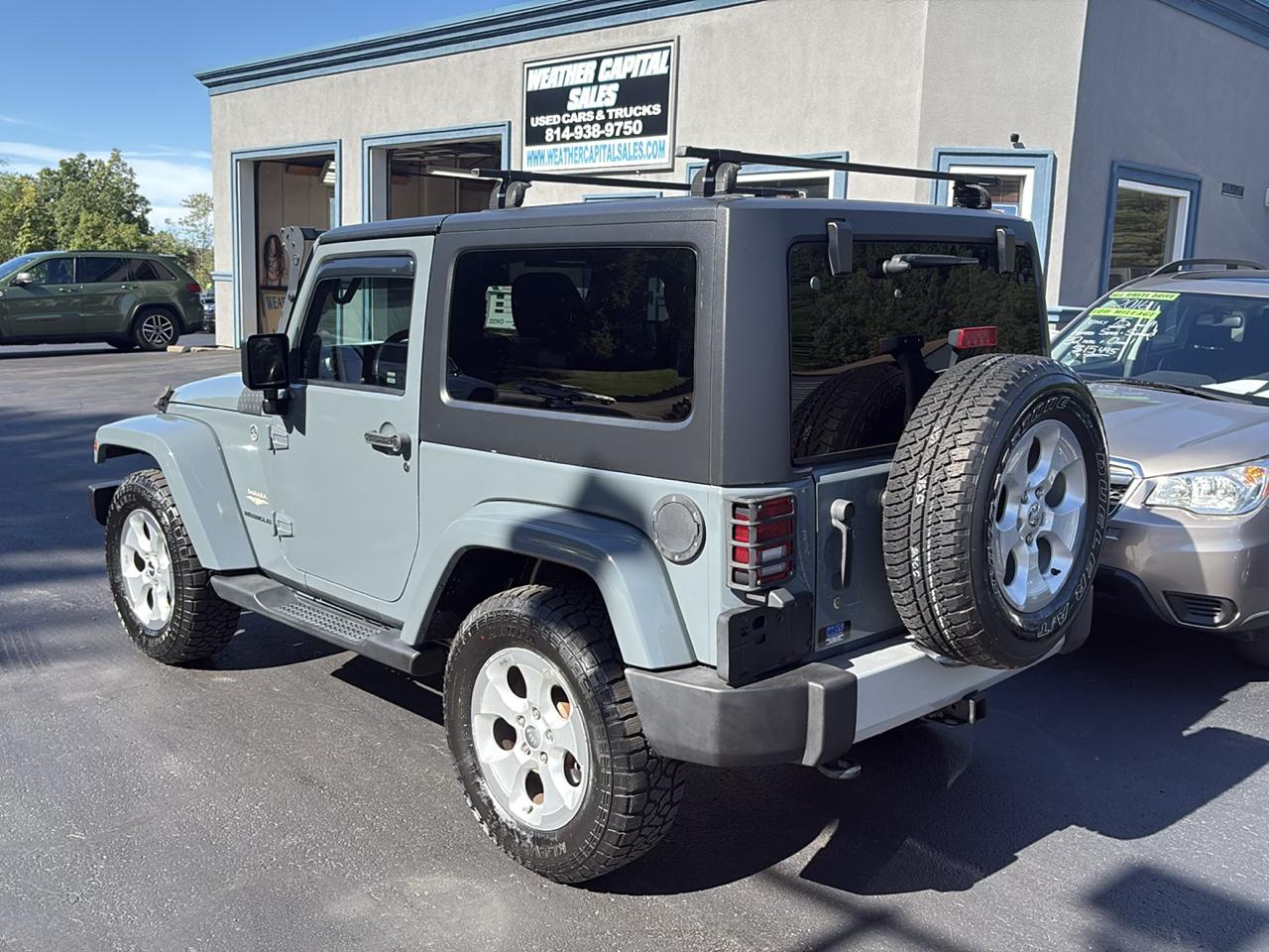Jeep Wrangler 4WD 2dr Sahara 2014