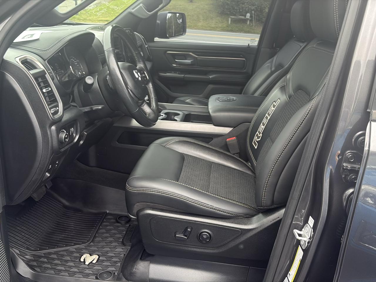 RAM 1500 Rebel Crew Cab 4WD 2020
