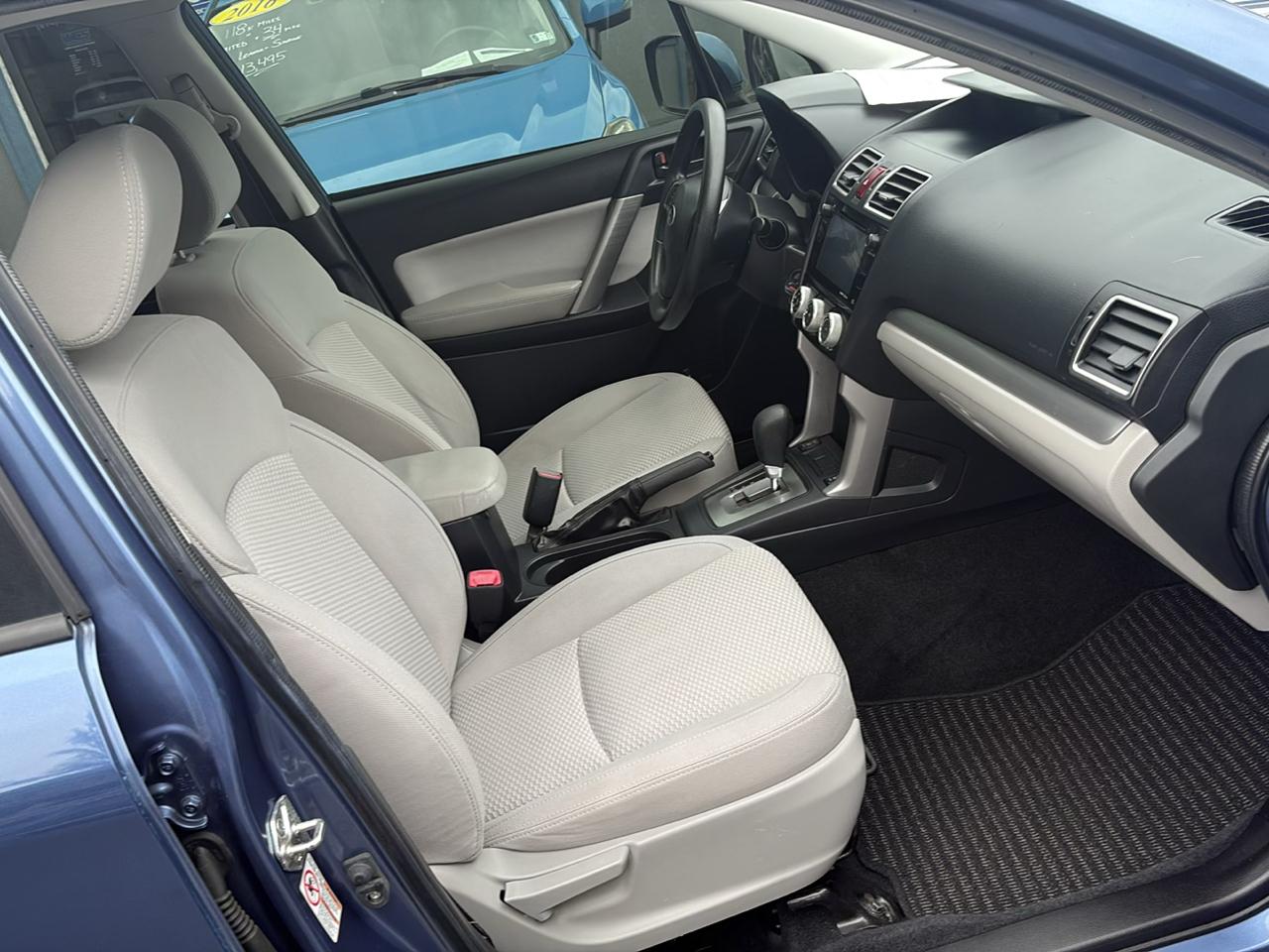 Subaru Forester 4dr CVT 2.5i Premium PZEV 2016