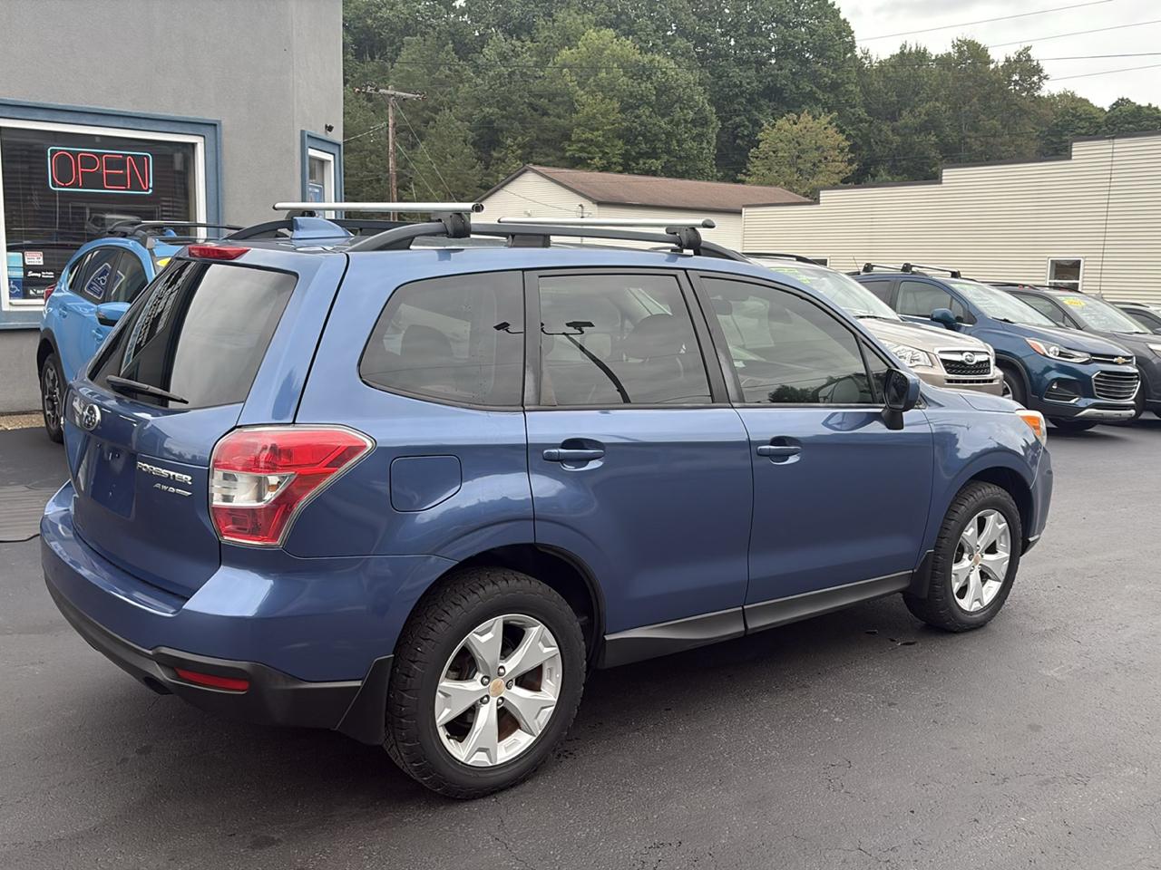 Subaru Forester 4dr CVT 2.5i Premium PZEV 2016