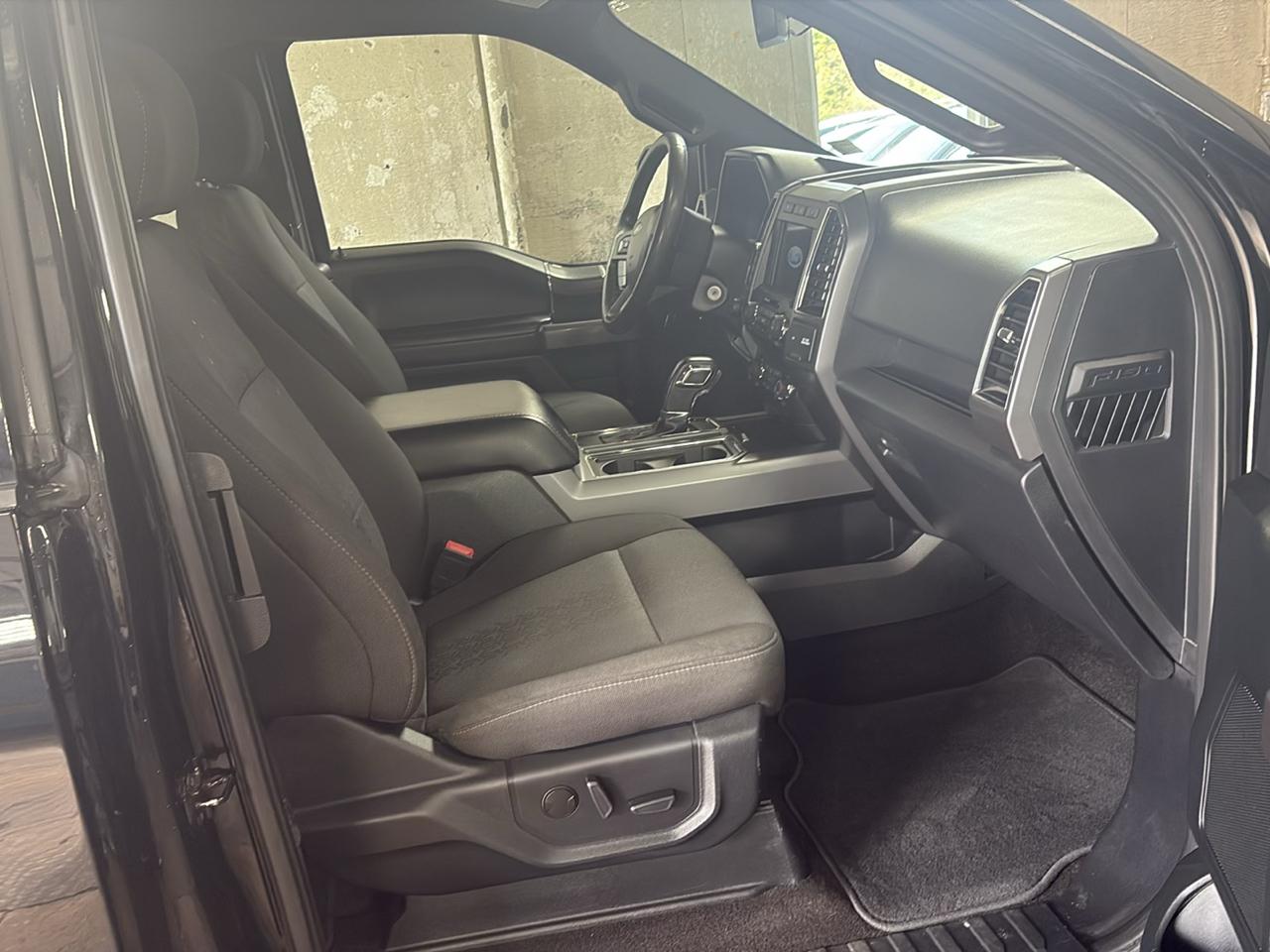 Ford F-150 4WD SuperCab 145" XLT 2019