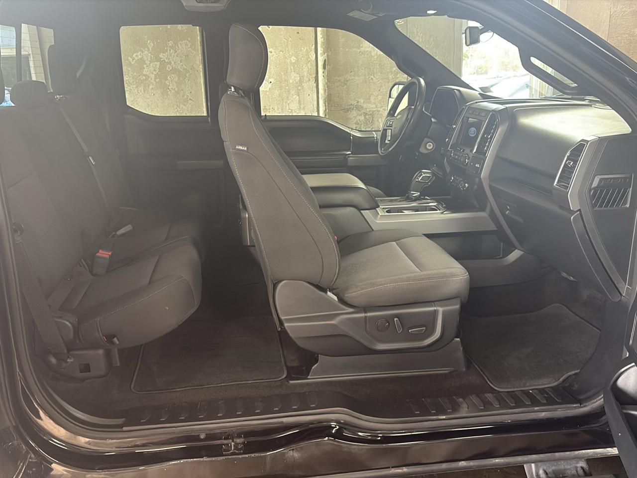 Ford F-150 4WD SuperCab 145" XLT 2019