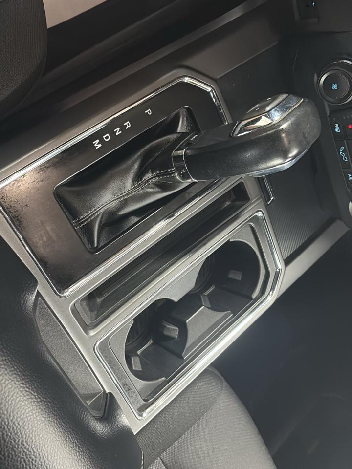 Ford F-150 4WD SuperCab 145" XLT 2019