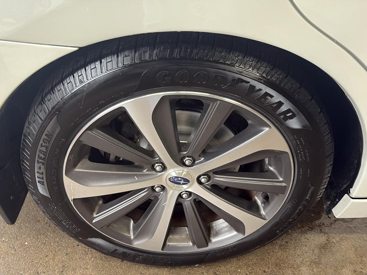 Subaru Legacy 2.5i Limited 2017
