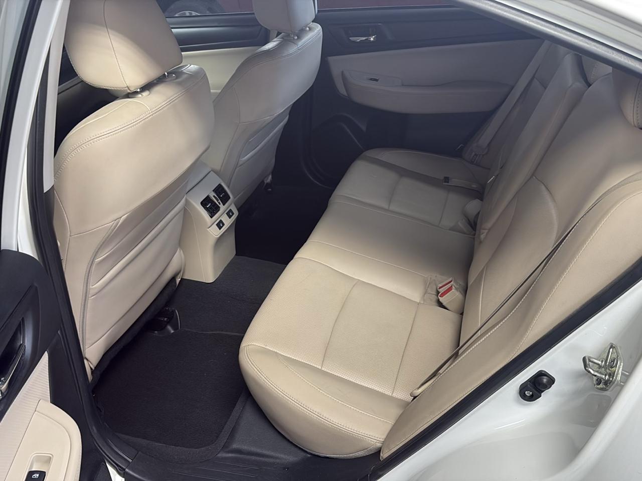 Subaru Legacy 2.5i Limited 2017