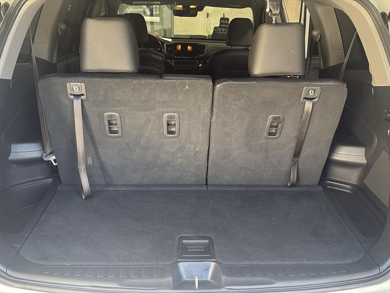 Honda Pilot Touring 7-Passenger AWD 2020