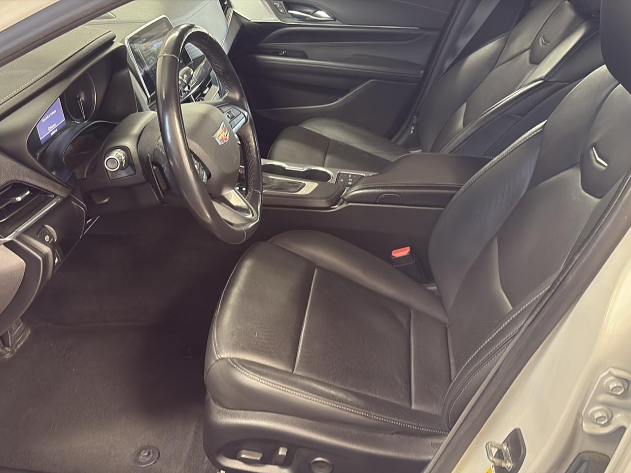 Cadillac CT4 4dr Sdn Premium Luxury 2021