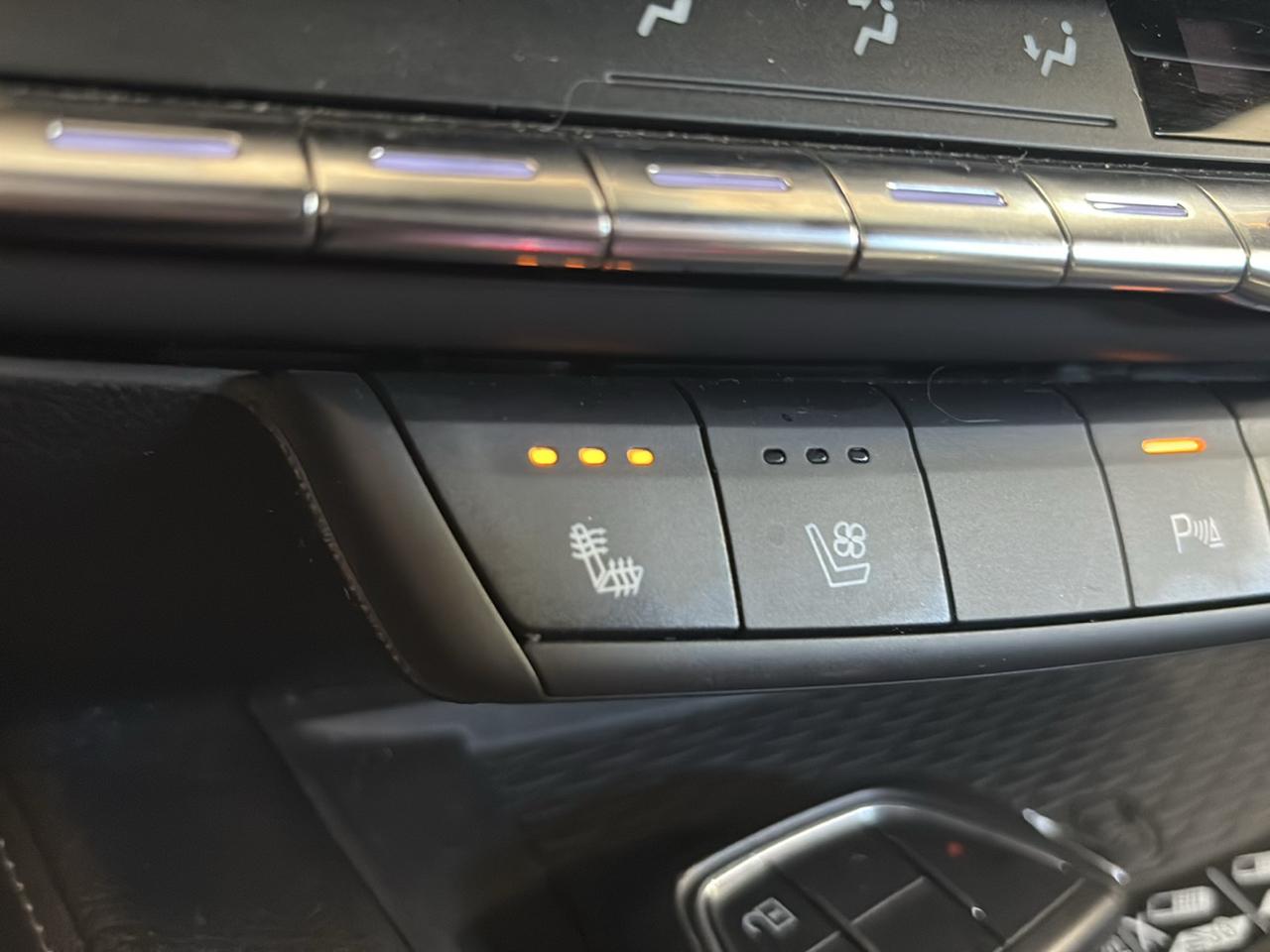 Cadillac CT4 4dr Sdn Premium Luxury 2021