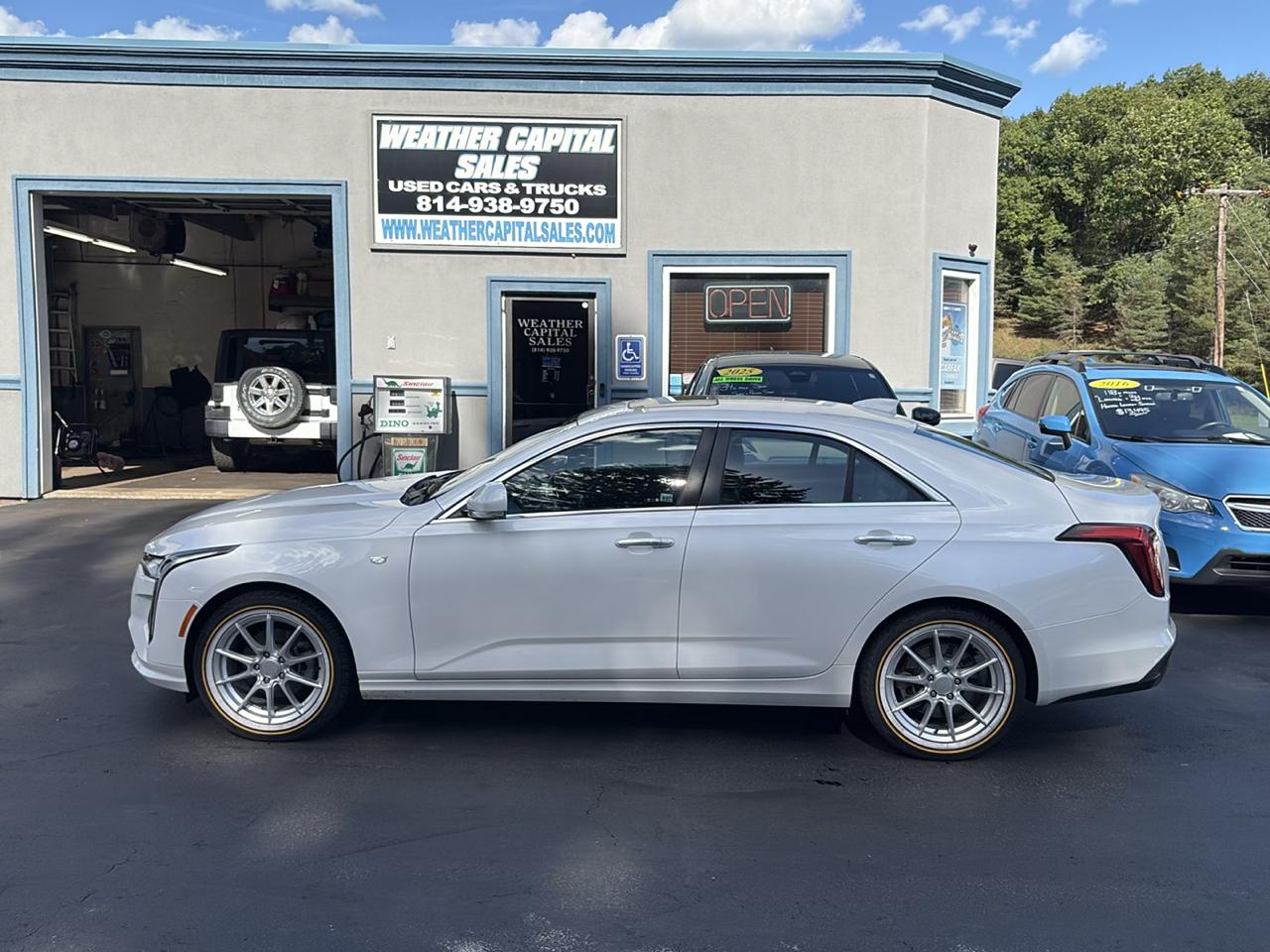 Cadillac CT4 4dr Sdn Premium Luxury 2021
