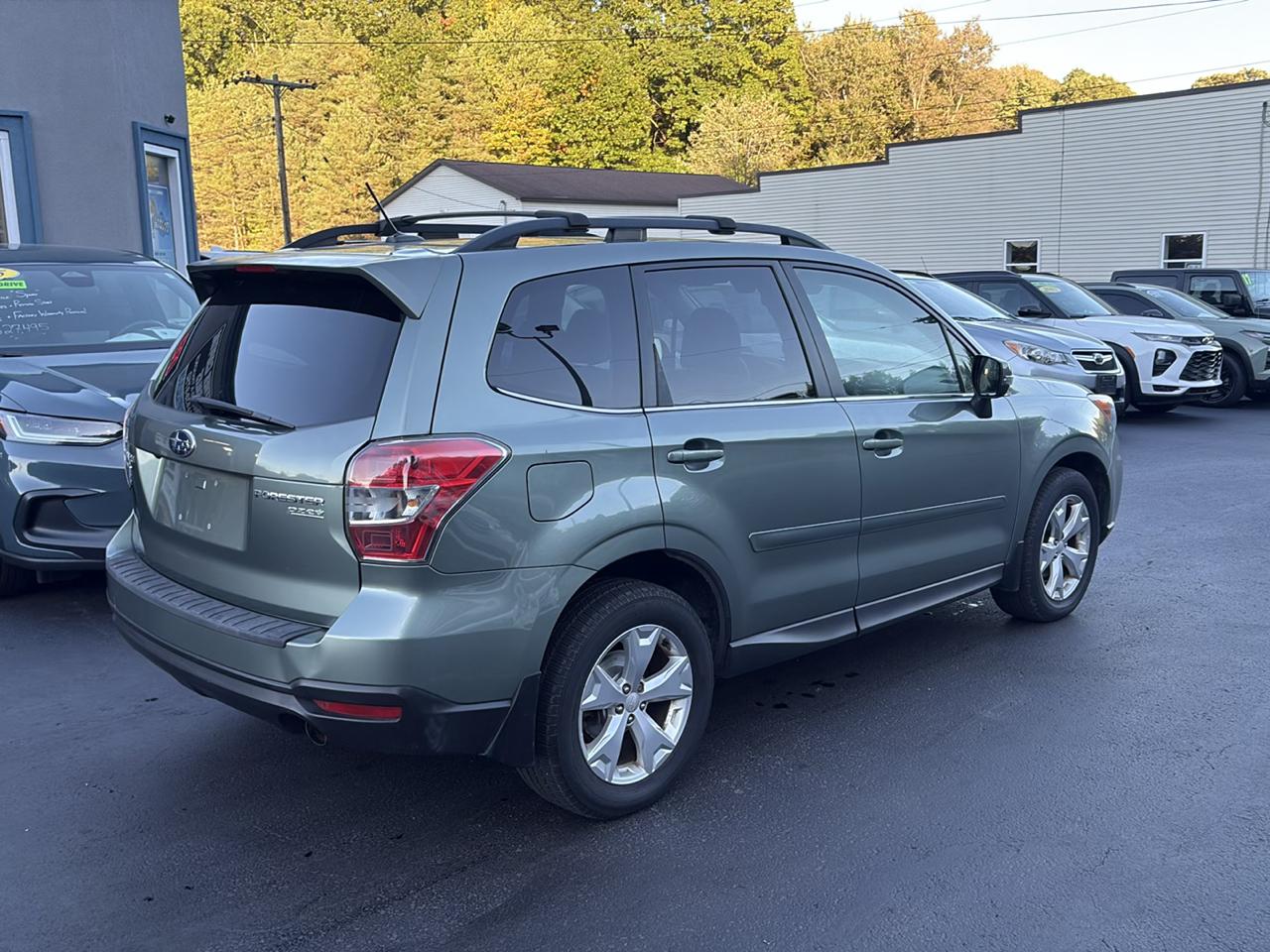 Subaru Forester 4dr Auto 2.5i Touring PZEV 2014
