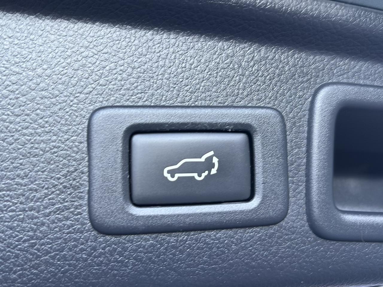 Subaru Forester 4dr Auto 2.5i Touring PZEV 2014