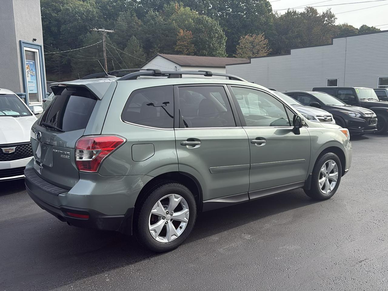 Subaru Forester 4dr Auto 2.5i Touring PZEV 2014