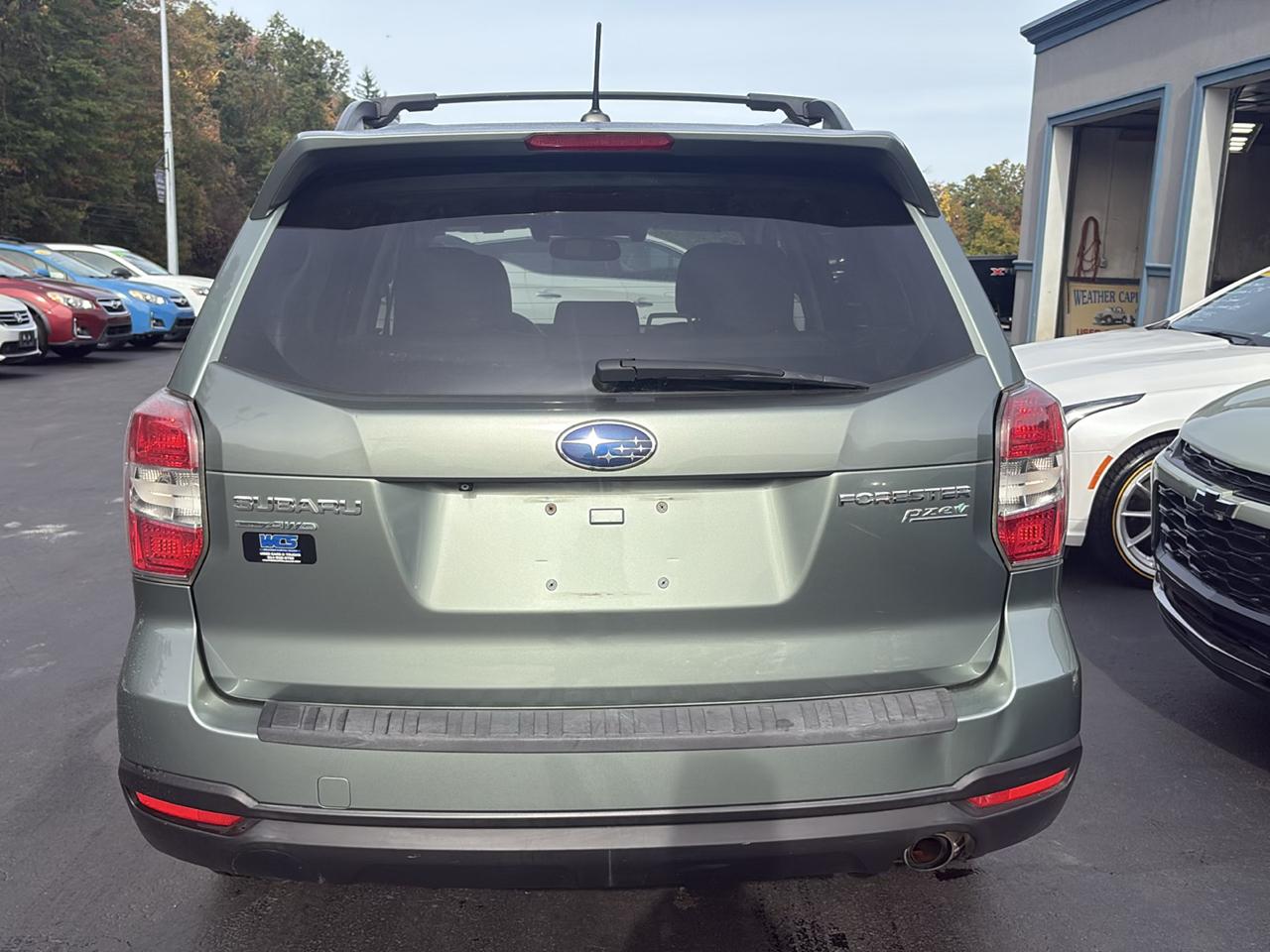 Subaru Forester 4dr Auto 2.5i Touring PZEV 2014