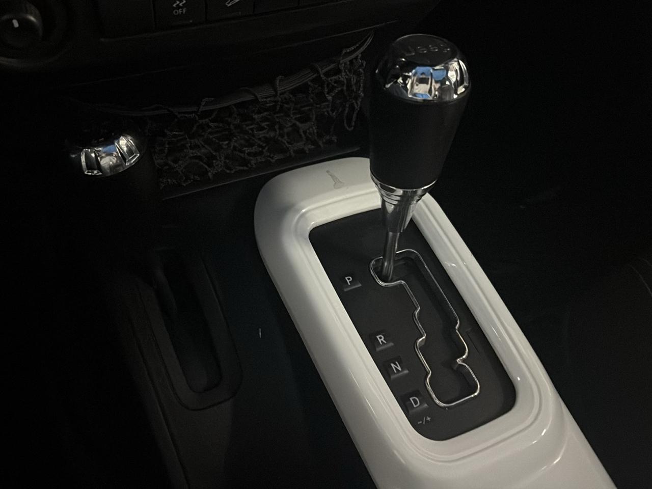 Jeep Wrangler 4WD 2dr Sahara 2016