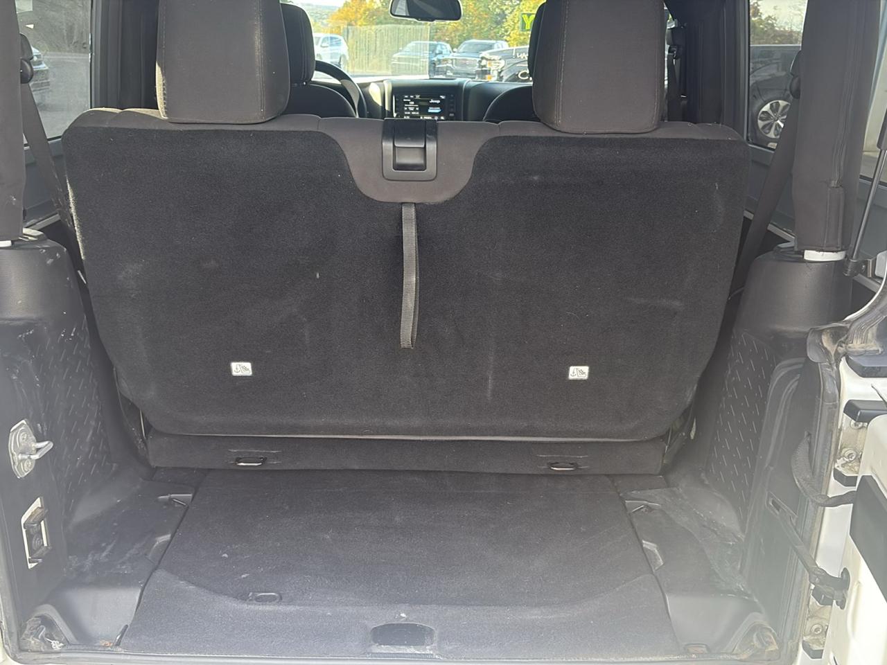 Jeep Wrangler 4WD 2dr Sahara 2016