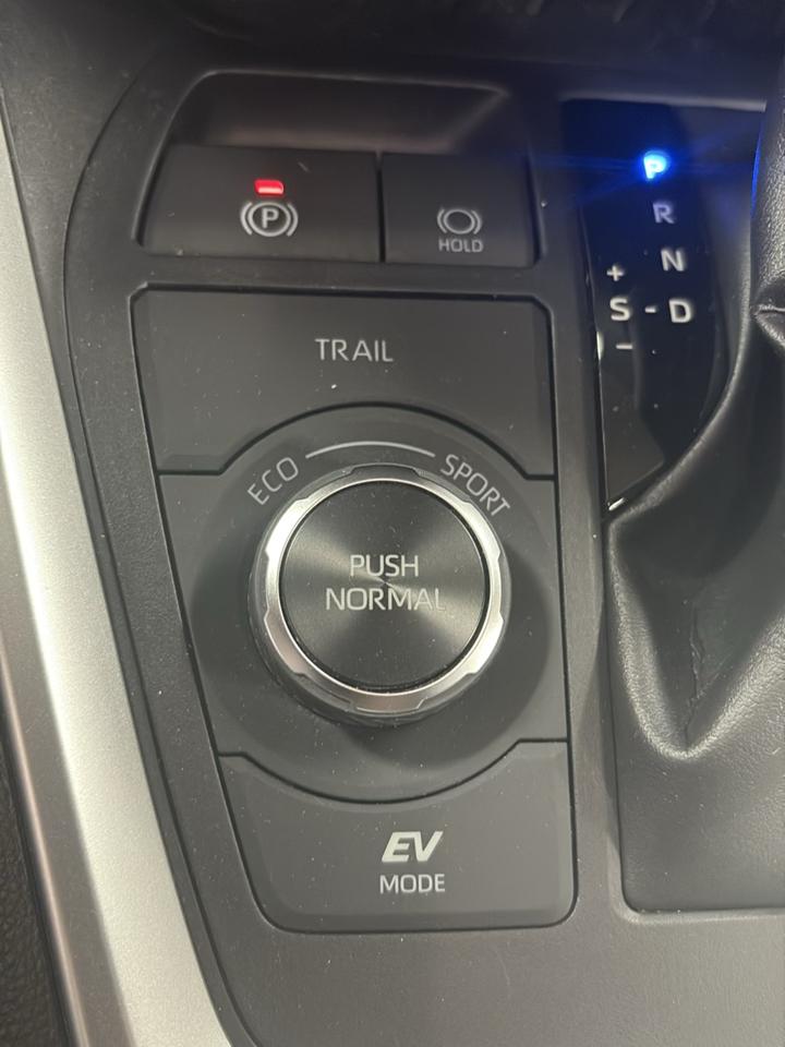 Toyota RAV4 Hybrid XLE AWD (Natl) 2023