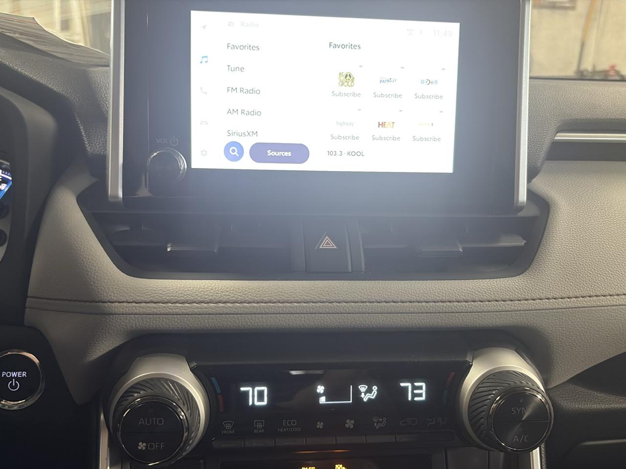 Toyota RAV4 Hybrid XLE AWD (Natl) 2023