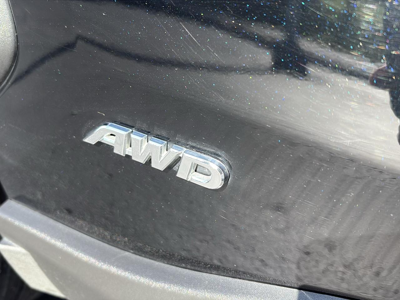 Toyota RAV4 Hybrid XLE AWD (Natl) 2023