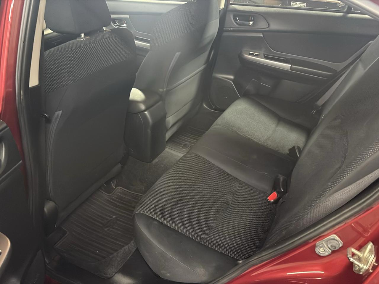 Subaru Impreza Sedan 4dr CVT 2.0i Premium 2015