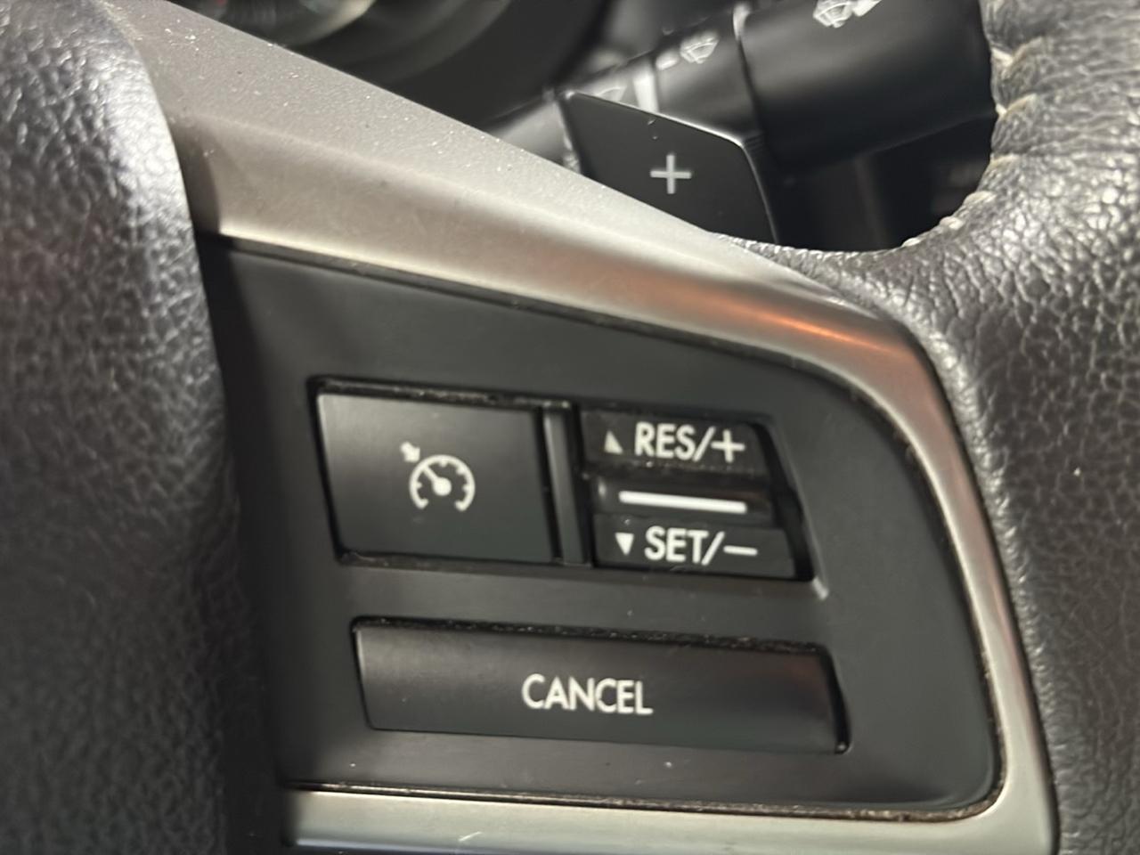 Subaru Impreza Sedan 4dr CVT 2.0i Premium 2015