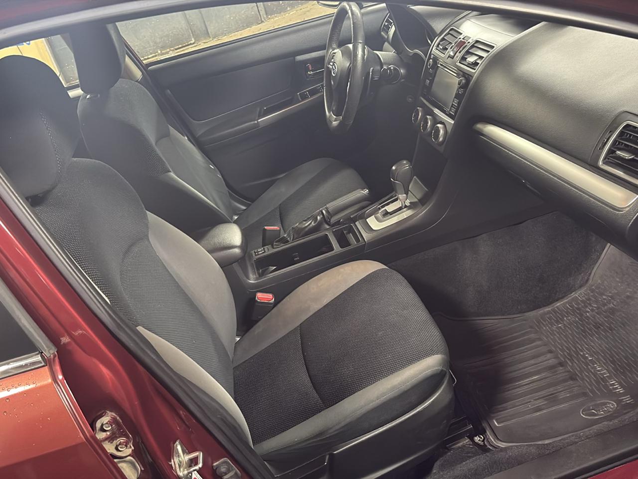 Subaru Impreza Sedan 4dr CVT 2.0i Premium 2015