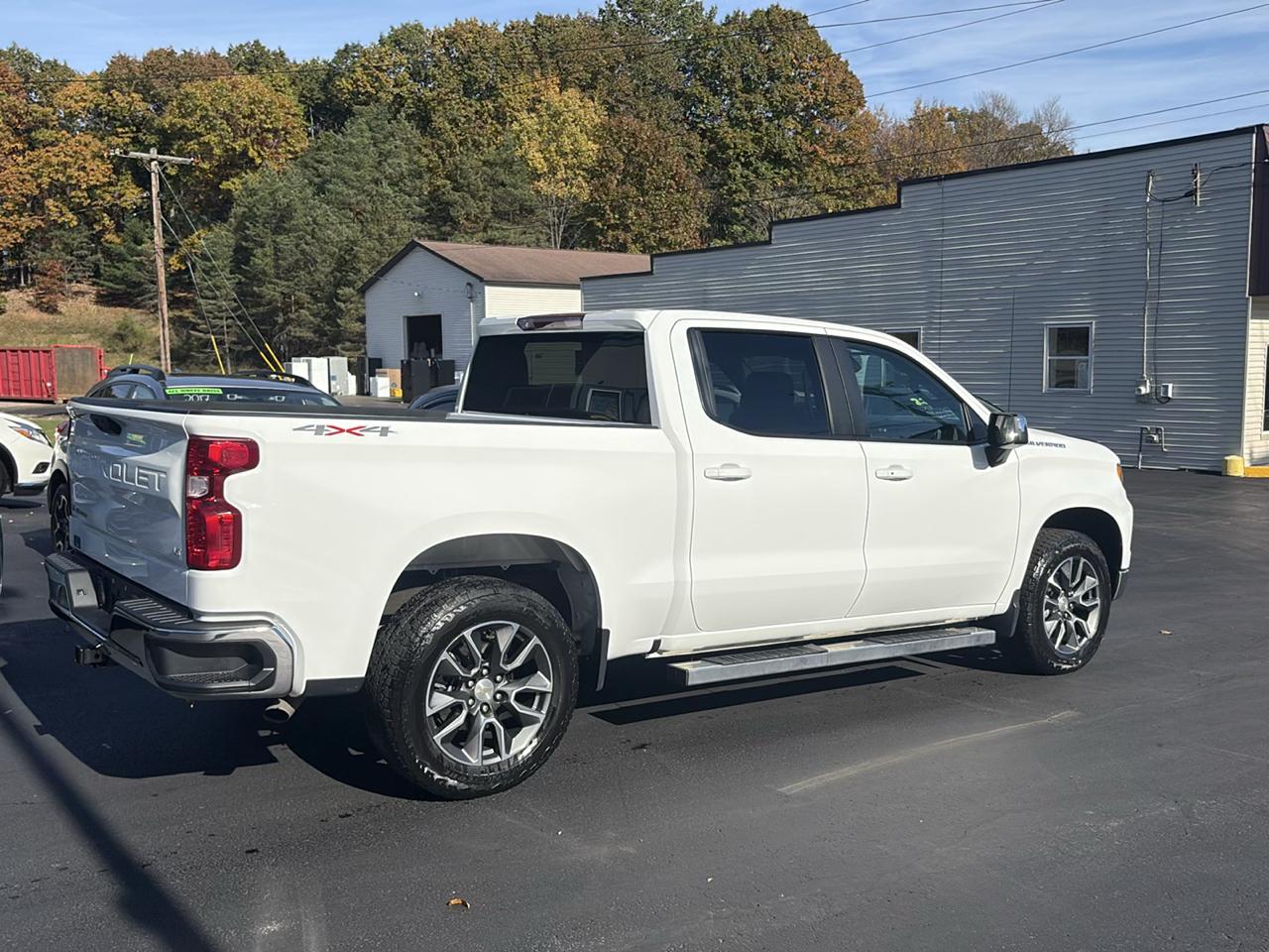 Chevrolet Silverado 1500 4WD Crew Cab 147" LT w/2FL 2024
