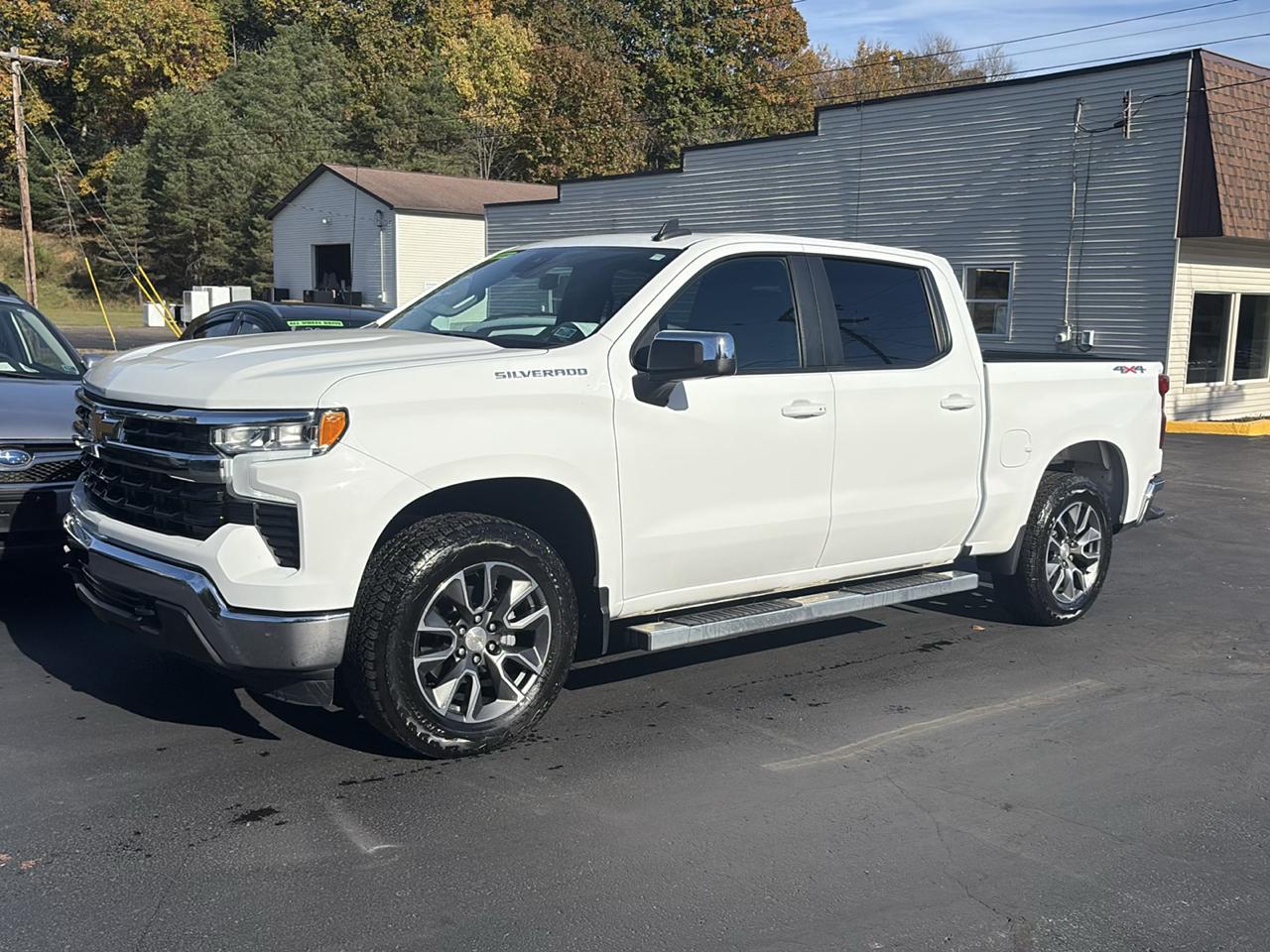 Chevrolet Silverado 1500 4WD Crew Cab 147" LT w/2FL 2024