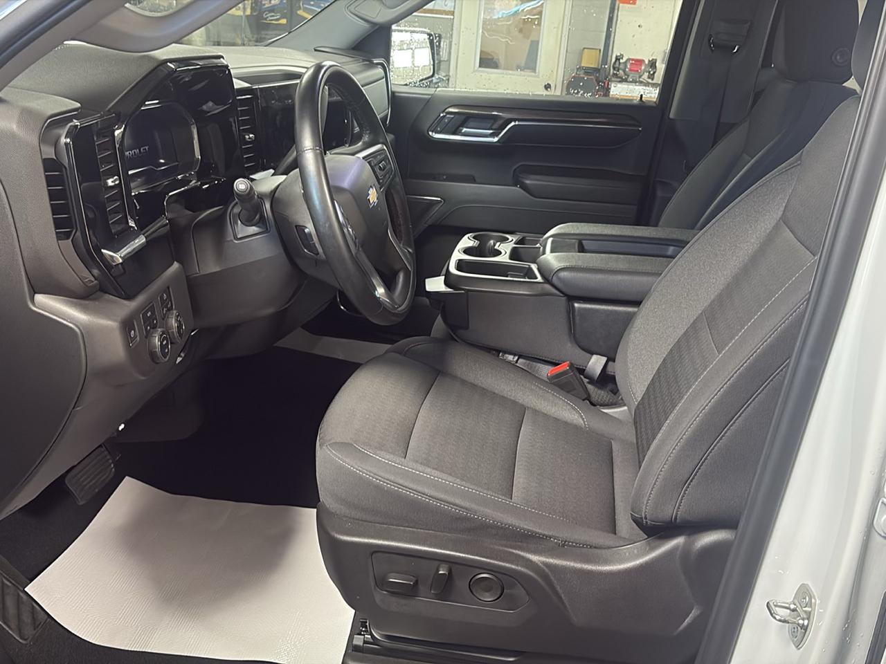 Chevrolet Silverado 1500 4WD Crew Cab 147" LT w/2FL 2024