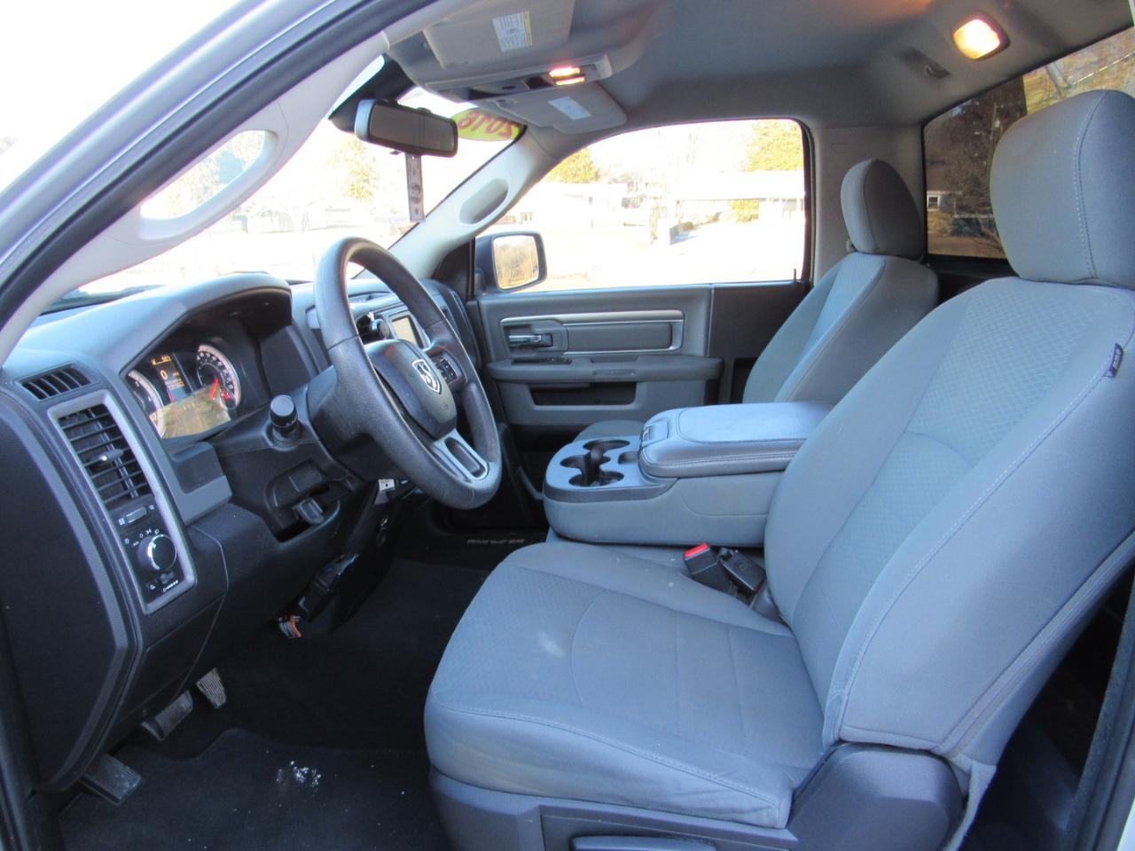 RAM 1500 Tradesman Regular Cab SWB 2WD 2016