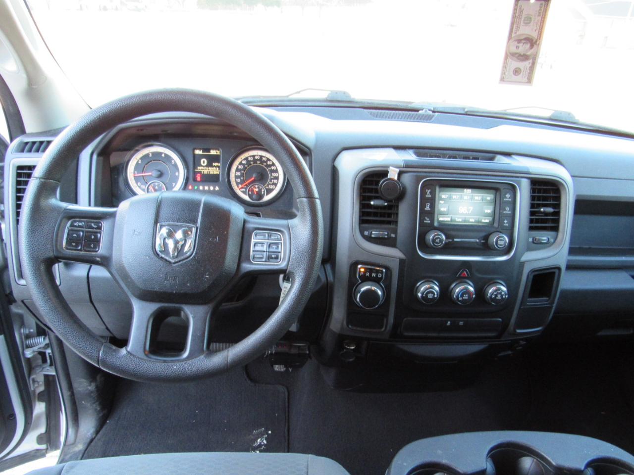 RAM 1500 Tradesman Regular Cab SWB 2WD 2016