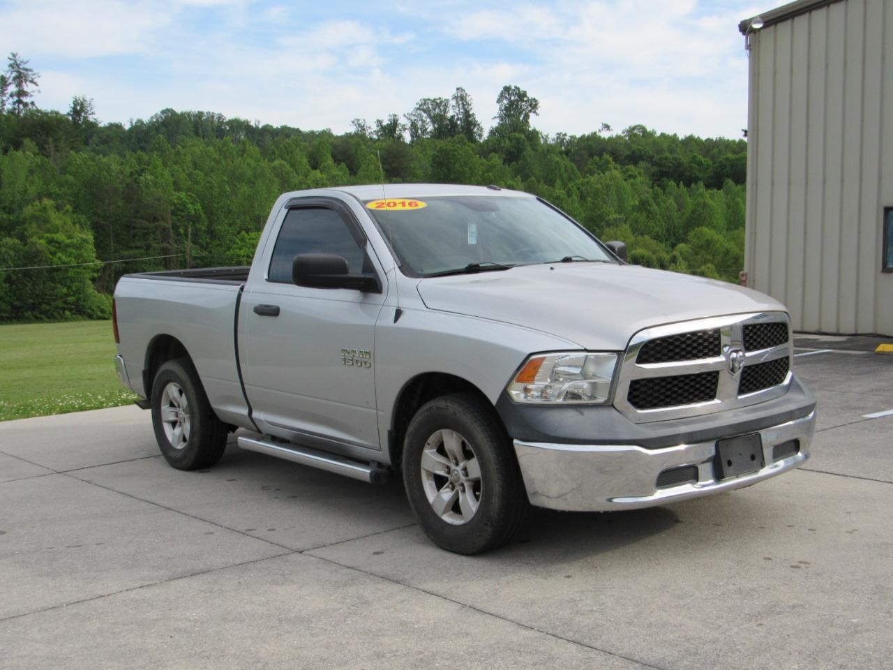 RAM 1500 Tradesman Regular Cab SWB 2WD 2016