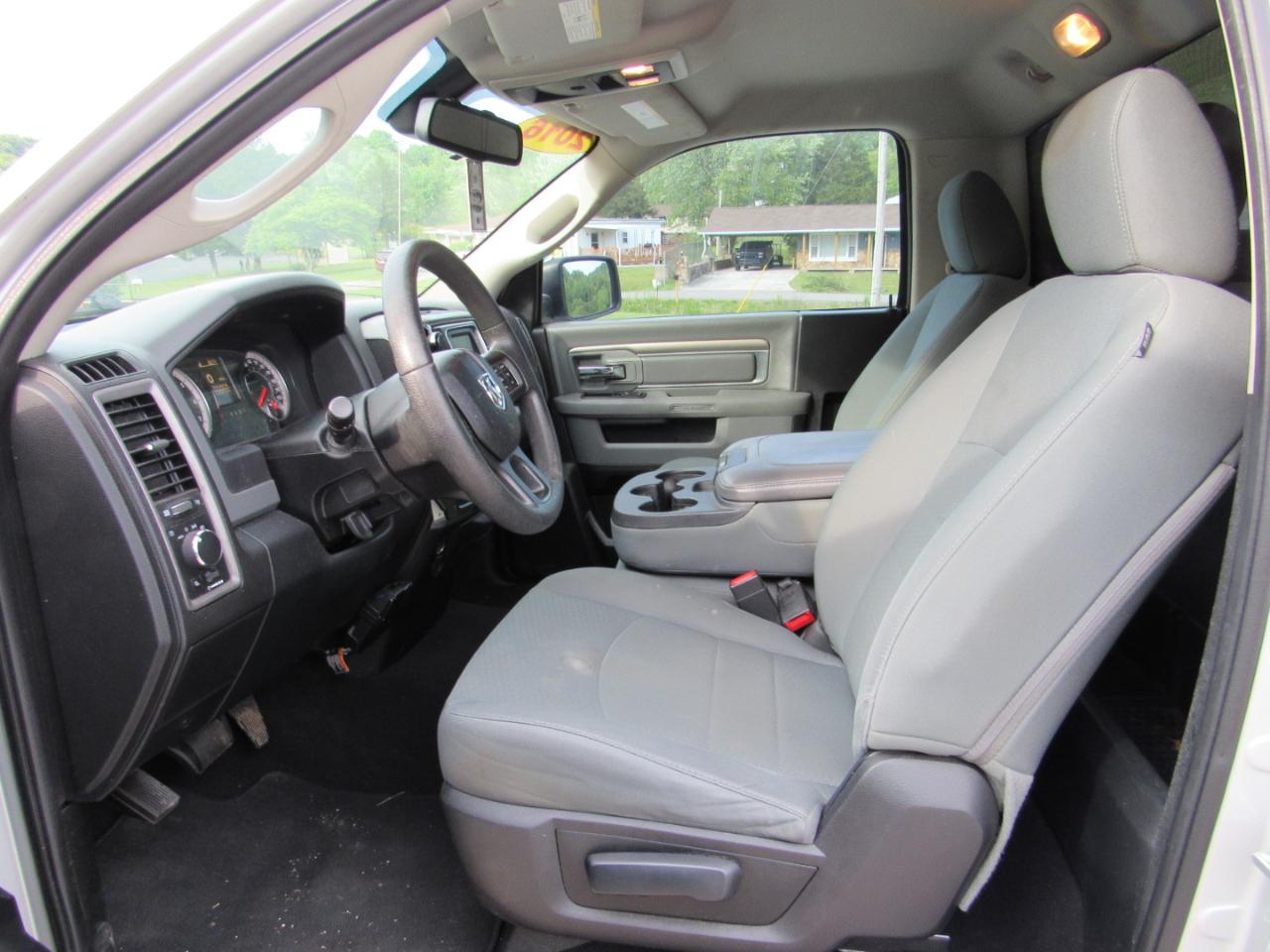 RAM 1500 Tradesman Regular Cab SWB 2WD 2016