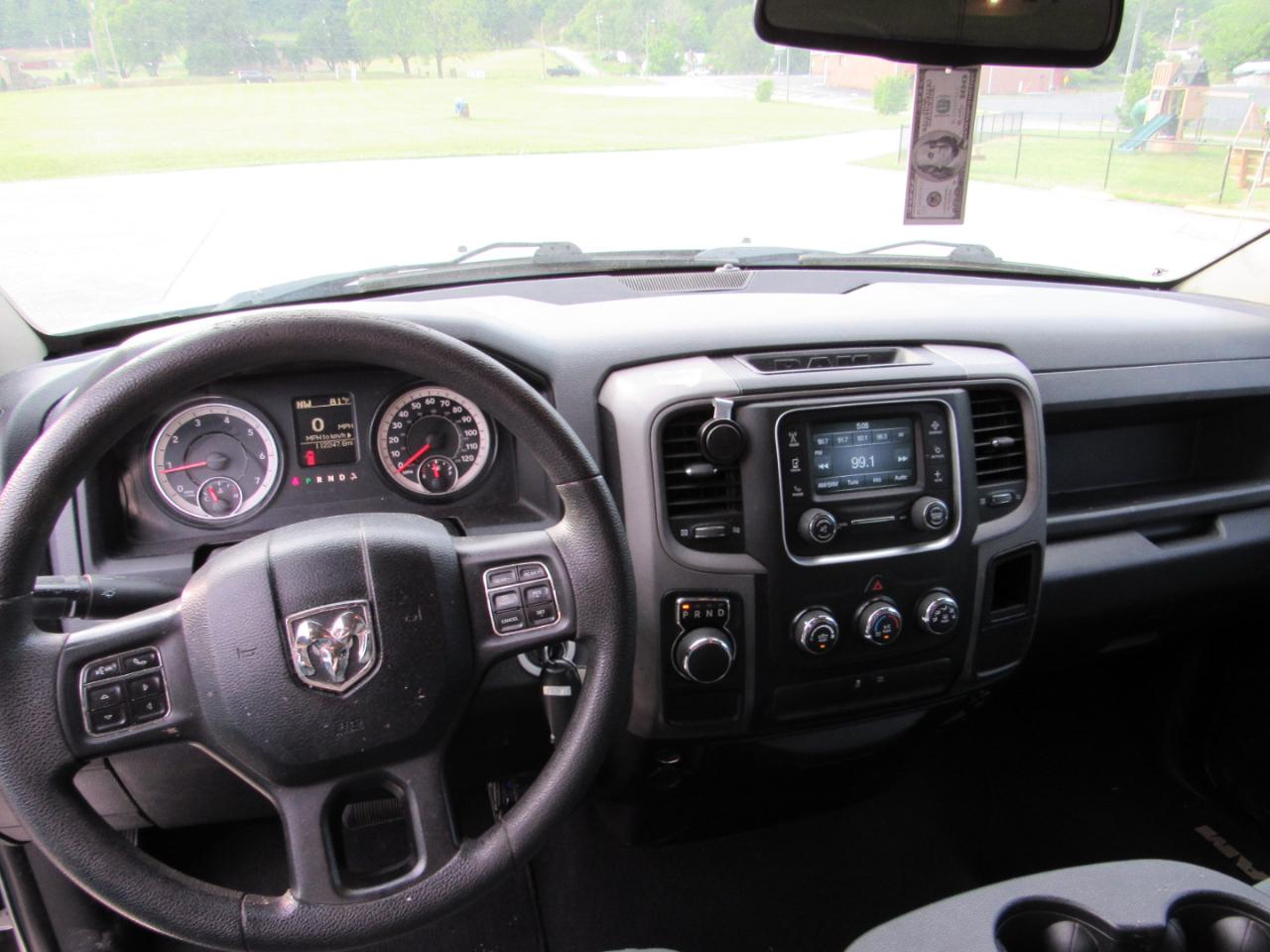 RAM 1500 Tradesman Regular Cab SWB 2WD 2016