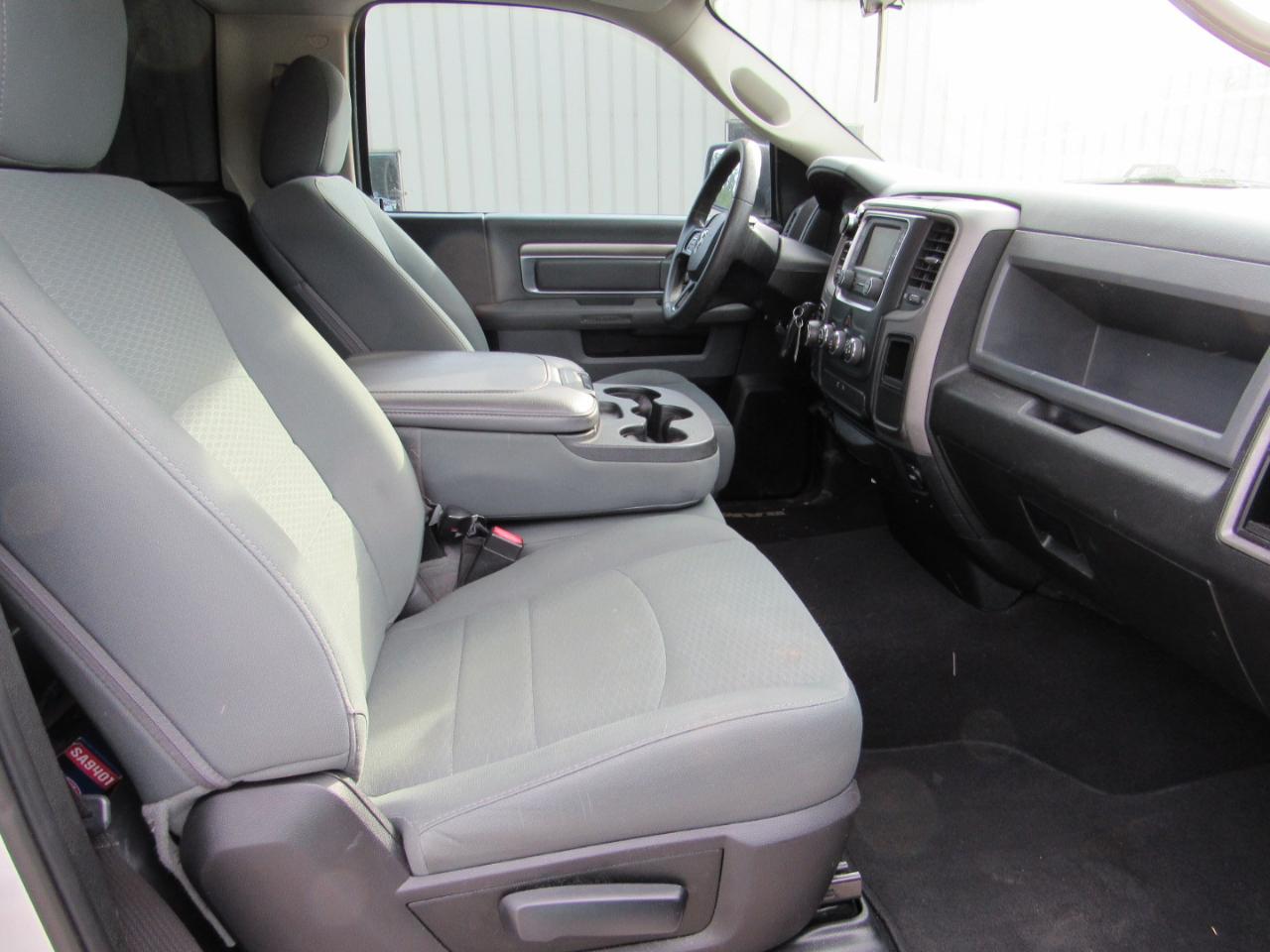 RAM 1500 Tradesman Regular Cab SWB 2WD 2016