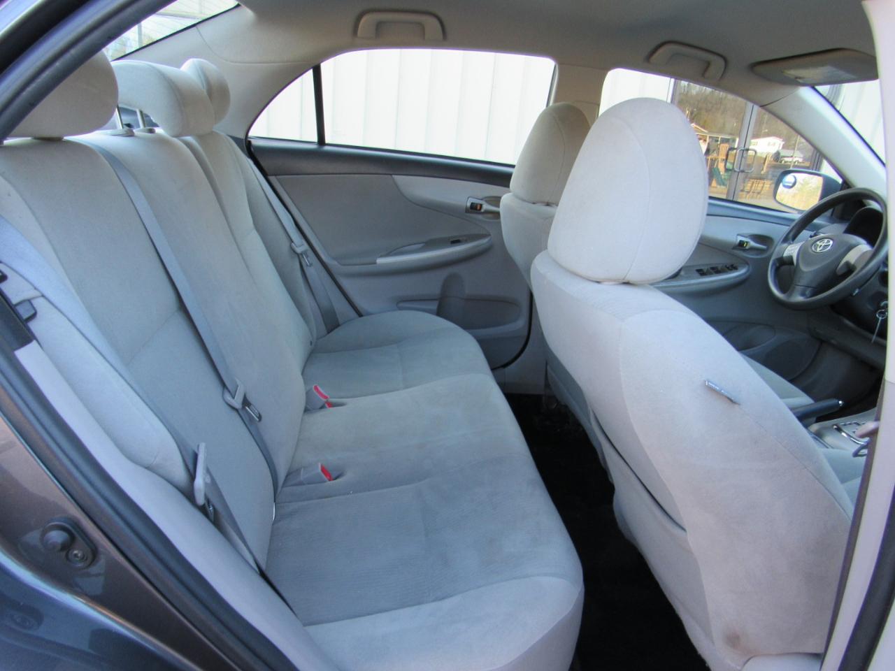 Toyota Corolla LE 2013