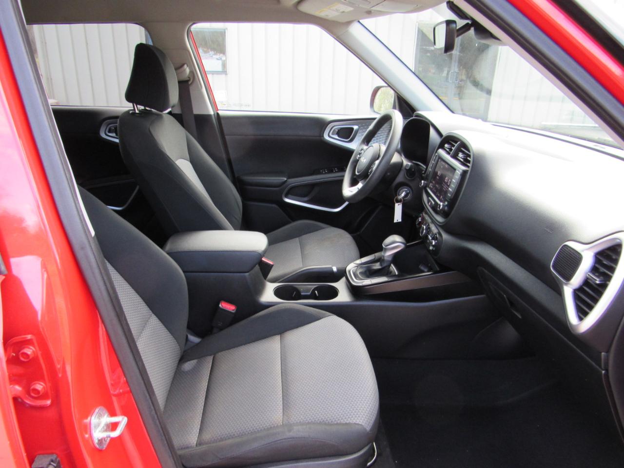 Kia Soul LX CVT 2022